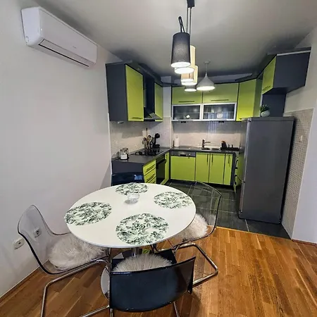 Antonella * سبليت